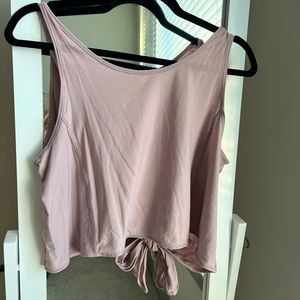Lululemon open back tie-back tank in Lavender Size 6